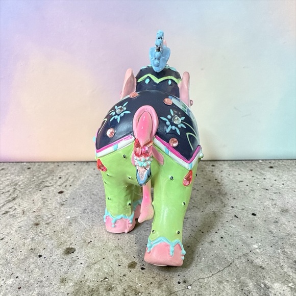 Colorful Elephant Figurine new in box - Picture 4 of 8